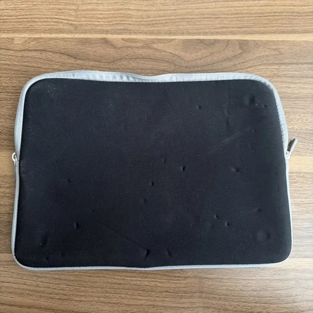 Merkury Innovations Neoprene Zipper Tablet Sleeve 10in Black/Gray
